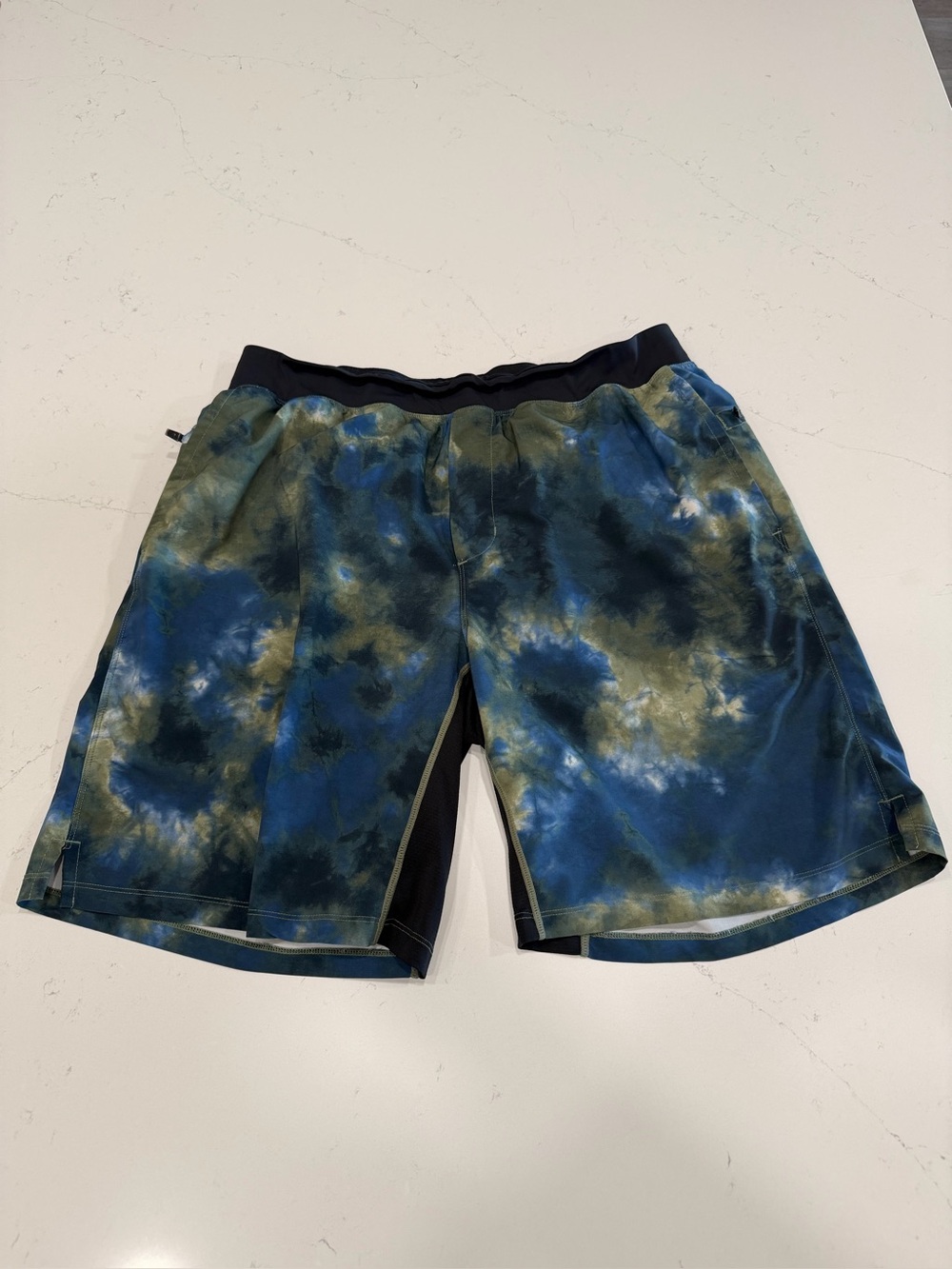 Fabletics Men’s Tie-Dye Performance Shorts - XL